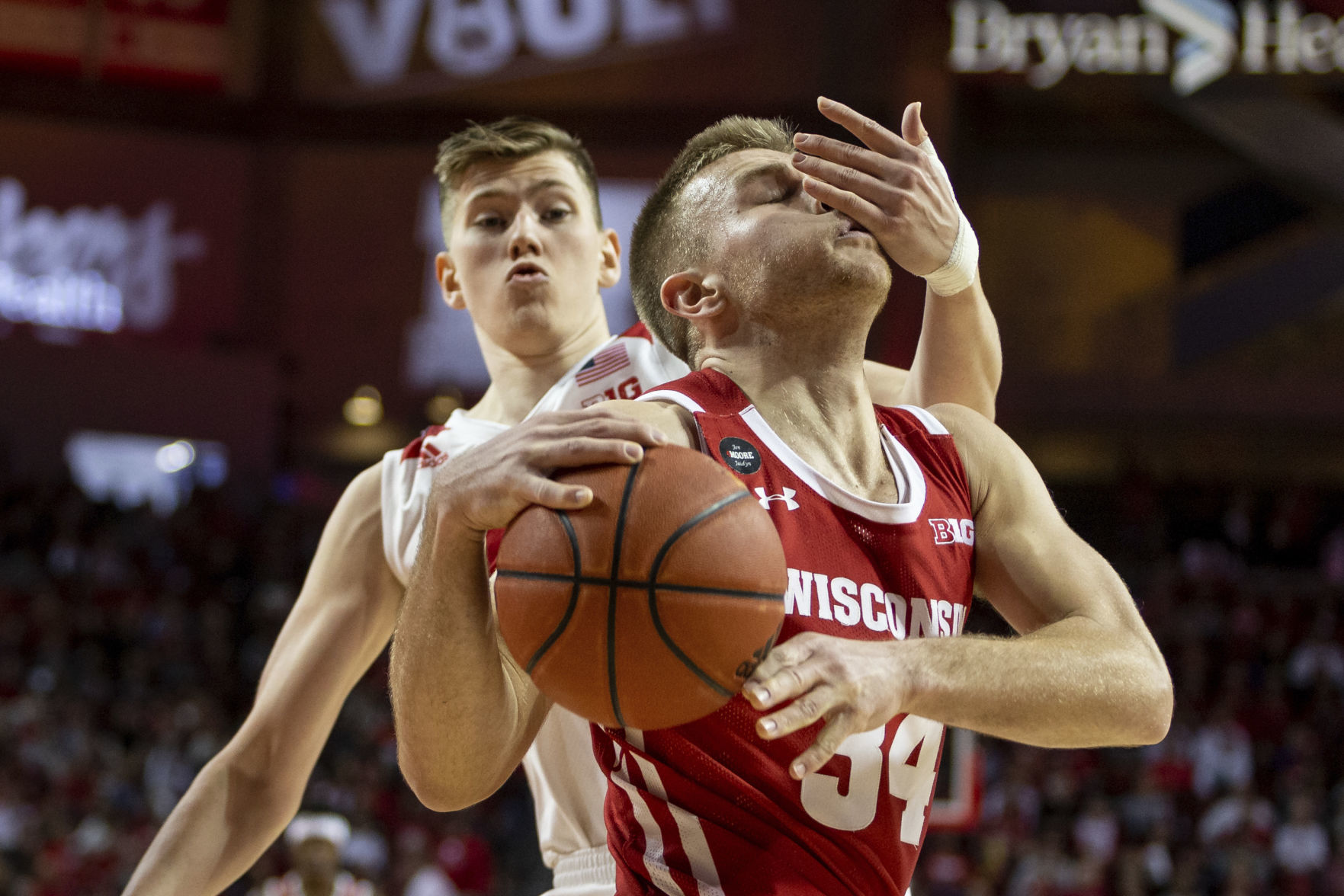 Badgers 81, Cornhuskers 64